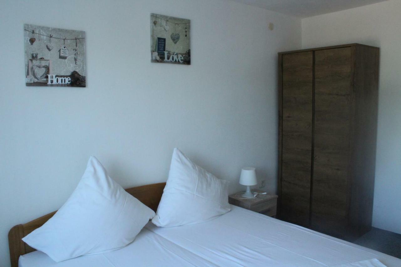Apartments Baka Jelka Mandre Ngoại thất bức ảnh